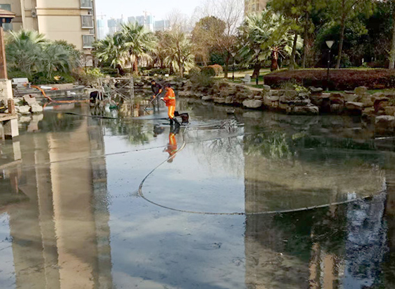 拜泉景观池淤泥清理